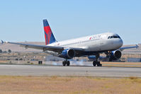 N311US @ KBOI - Landing RWY 28L. - by Gerald Howard