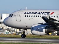F-GKXR @ LPPT - AF AF1625 take off to Paris CDG - by JC Ravon - FRENCHSKY