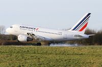 F-GUGB @ LFRB - Airbus A318-111, Landing rwy 25L, Brest-Bretagne airport (LFRB-BES) - by Yves-Q