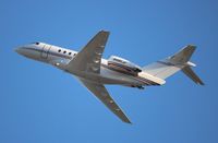 N480JE @ DAB - Hawker 4000 - by Florida Metal