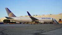 N649UA @ SFO - SFO 2017. - by Clayton Eddy