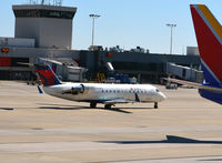 N900EV @ KATL - Taxi Atlanta - by Ronald Barker