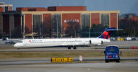 N903DA @ KATL - Taxi Atlanta - by Ronald Barker