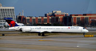 N941DN @ KATL - Taxi Atlanta - by Ronald Barker