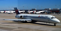 N975AT @ KATL - Taxi Atlanta - by Ronald Barker