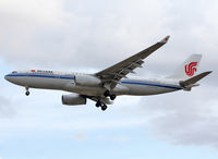 B-5927 @ LEBL - Landing rwy 25R - by Shunn311