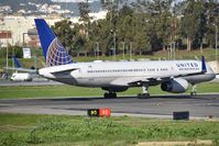 N17133 @ LPPT - United Airlines departure to New York EWR - by JC Ravon - FRENCHSKY