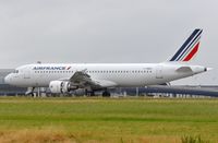 F-HBNJ @ LFPG - Air France A320 decelerating - by FerryPNL