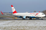 OE-LAW @ VIE - Austrian Airlines - by Chris Jilli