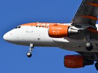 G-EZFG @ LFBD - U24128 from Berlin SXF landing runway 23 - by JC Ravon - FRENCHSKY