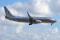 N905NN @ KMIA - Replaced N951AA's special livery. - by Dave Turpie