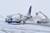 N131SY @ KBOI - Getting de iced. - by Gerald Howard