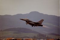 15109 @ LPLA - PoAF F-16A 15109 take off at Lajes Airfield en route to Red Flag 2000-3 - by Guy Vandersteen