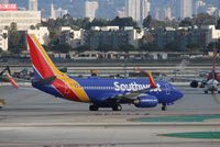 N772SW @ KLAX - Boeing 737-700 - by Mark Pasqualino