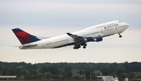N662US @ DTW - Delta - by Florida Metal