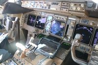 N665US @ DTW - Delta 747 cockpit