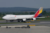 HL7419 @ VIE - Asiana Airlines Boeing 747-400 - by Thomas Ramgraber