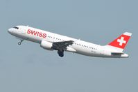 HB-IJJ @ EBBR - Swiss A320 - by FerryPNL