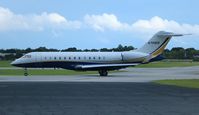 N709DS @ ORL - Global Express