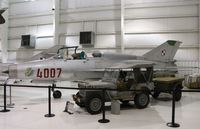 4007 @ KGKT - MiG-21US