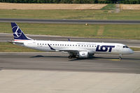 SP-LNK @ VIE - LOT - Polish Airlines Embraer 195 - by Thomas Ramgraber