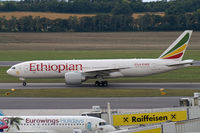 ET-AQL @ VIE - Ethiopian Airlines Boeing 777-200 - by Thomas Ramgraber