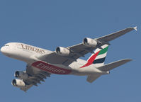 A6-EEZ @ DXB - Take off from DUBAI INTERNATIONAL Airport - by Willem Göebel