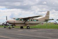 HZ-S4 @ KOSH - Cessna 208B