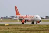 G-EZAV @ LFRB - Airbus A319-111, Taxiing to boarding ramp, Brest-Bretagne Airport (LFRB-BES) - by Yves-Q