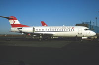 OE-LFQ @ CPH - Copenhagen 14.4.1996 Brand new. - by leo larsen