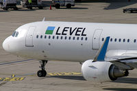 OE-LCR @ VIE - LEVEL (Anisec) Airbus A321 - by Thomas Ramgraber
