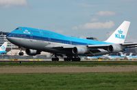 PH-BFG @ EHAM - KLM B744 thundering down the runway. - by FerryPNL