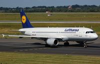 D-AIPT @ EDDL - Lufthansa A320 for take-off. - by FerryPNL
