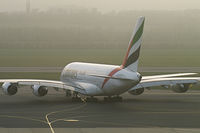 A6-EOV @ VIE - Emirates Airbus A380 - by Thomas Ramgraber