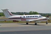 N685BC @ KPDK - N685BC   Beech 350 Super King Air [FL-355] Atlanta-Dekalb Peachtree~N 22/04/2010 - by Ray Barber