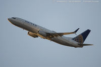 N33292 @ KEWR - Boeing 737-824 - United Airlines  C/N 33455, N33292 - by Dariusz Jezewski www.FotoDj.com