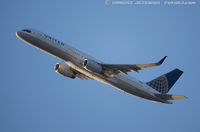 N14102 @ KEWR - Boeing 757-224 - United Airlines  C/N 27292, N14102 - by Dariusz Jezewski www.FotoDj.com