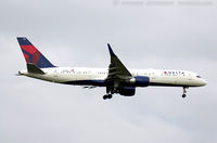 N819DX @ KJFK - Boeing 757-26D - Delta Air Lines  C/N 33959, N819DX - by Dariusz Jezewski www.FotoDj.com