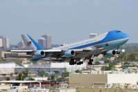 92-9000 @ KPHX - President Trump was on board. - by Dave Turpie