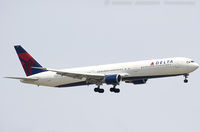 N826MH @ KJFK - Boeing 767-432/ER - Delta Air Lines  C/N 29713, N826MH - by Dariusz Jezewski www.FotoDj.com