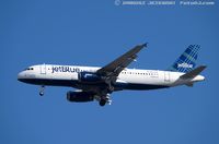 N559JB @ KEWR - Airbus A320-232 Here's Looking at Blue, Kid - JetBlue Airways  C/N 1917, N559JB - by Dariusz Jezewski www.FotoDj.com