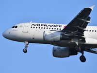 F-GRHX @ LFBD - A53245 from Nice landing runway 05 - by Jean Christophe Ravon - FRENCHSKY