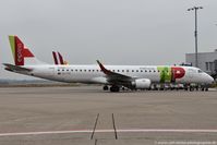 CS-TTZ @ EDDK - Embraer ERJ-195AR 190-200GW - NI PGA Portugalia opf TAP Express 'Madeira' - 19000628 - CS-TTZ - 04.11.2018 - CGN - by Ralf Winter