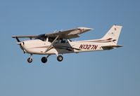 N1327N @ KOSH - Cessna 172S