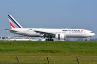 F-GSPD @ LFPG - Air France B772 - by FerryPNL