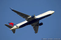 N182DN @ KJFK - Boeing 767-332/ER - Delta Air Lines  C/N 25987, N182DN - by Dariusz Jezewski www.FotoDj.com