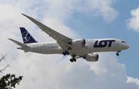 SP-LRG @ KORD - LOT Polish Airlines - by Florida Metal