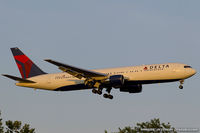 N188DN @ KJFK - Boeing 767-332/ER - Delta Air Lines  C/N 27583, N188DN - by Dariusz Jezewski www.FotoDj.com