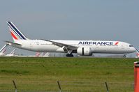 F-HRBB @ LFPG - Air France B789 landing. - by FerryPNL