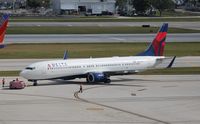 N810DN @ KFLL - Delta 737-932 - by Florida Metal